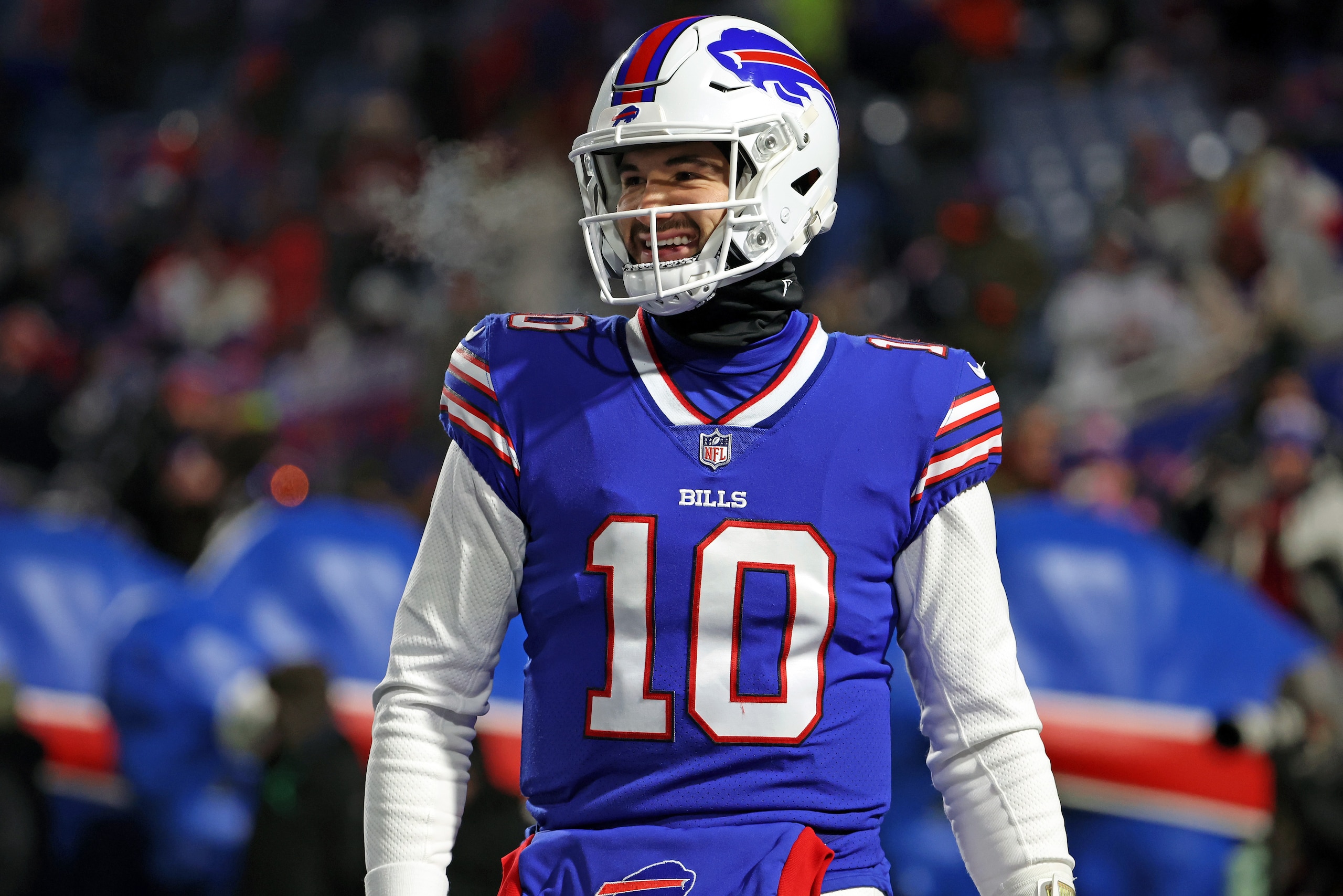 BUFFALO, NEW YORK - JANUARY 15: Mitchell Trubisky #10 of the Buffalo Bills looks on prior to the AFC Wild Card playoff game against the New England Patriots  at Highmark Stadium on January 15, 2022 in Buffalo, New York. (Photo by Timothy T Ludwig/Getty Im