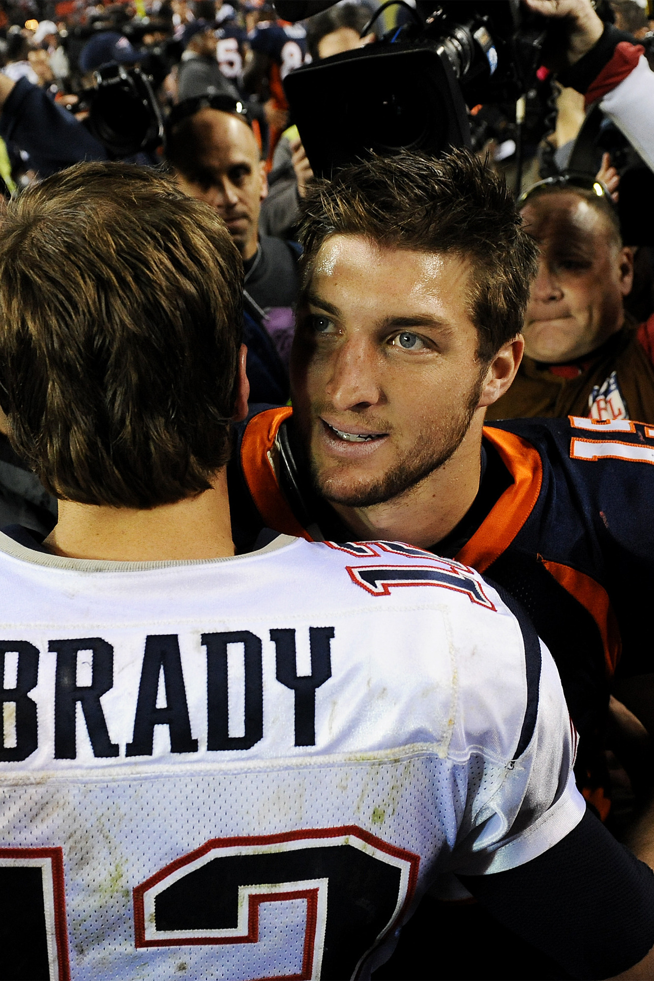 Tom Brady destroys Tim Tebow as the Patriots beat the Broncos.