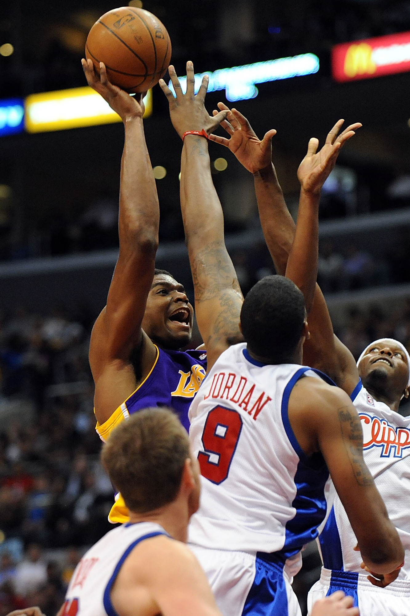 L.A. Lakers vs. L.A. Clippers: Andrew Bynum and 3 Young Stars to