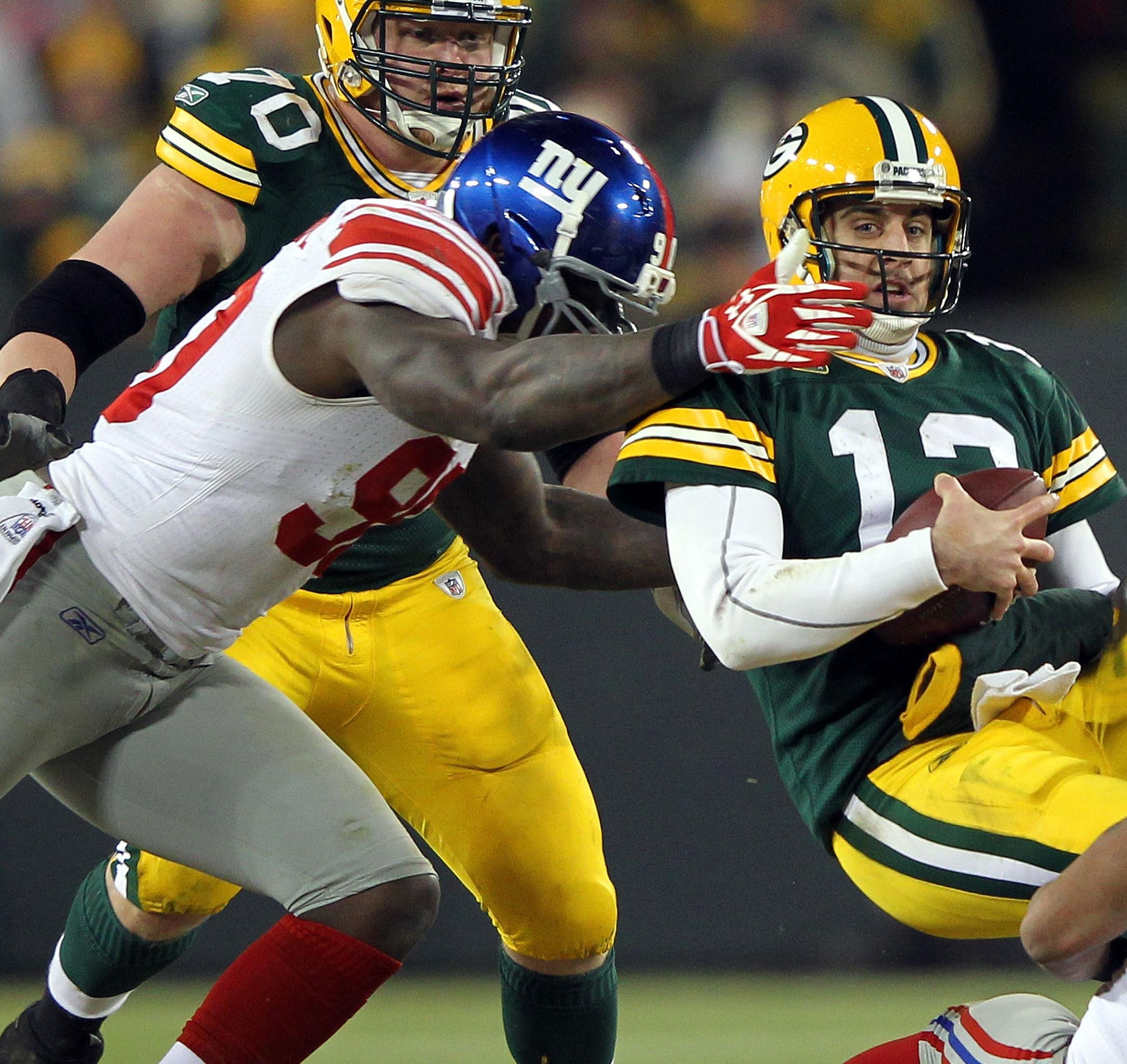 Giants Bare Their Chests and Get Exposed by the Packers - The New York Times