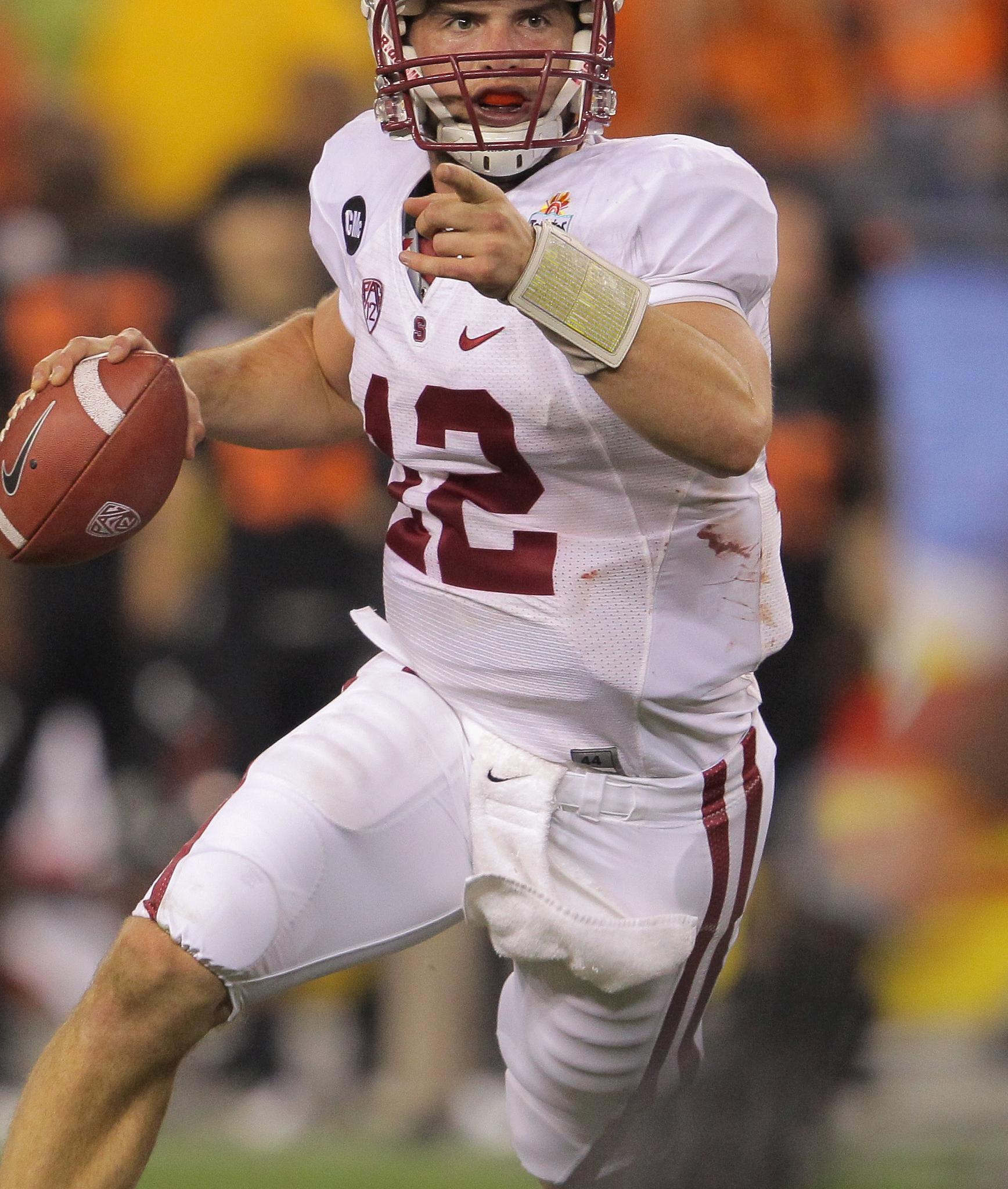 Andrew Luck quietly returns to football near Stanford stomping grounds