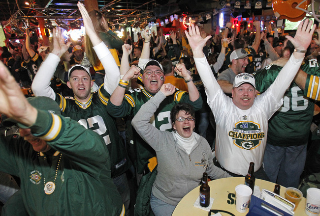 Packers look to give their fans some Christmas cheer as they head