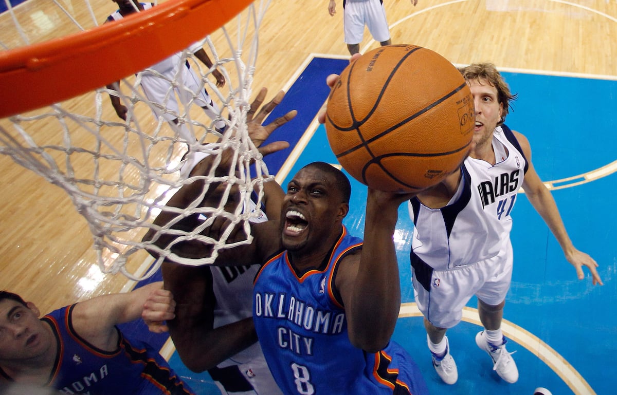 Nazr Mohammed Video: Watch Thunder Center's Epic Halfcourt Heave Fail