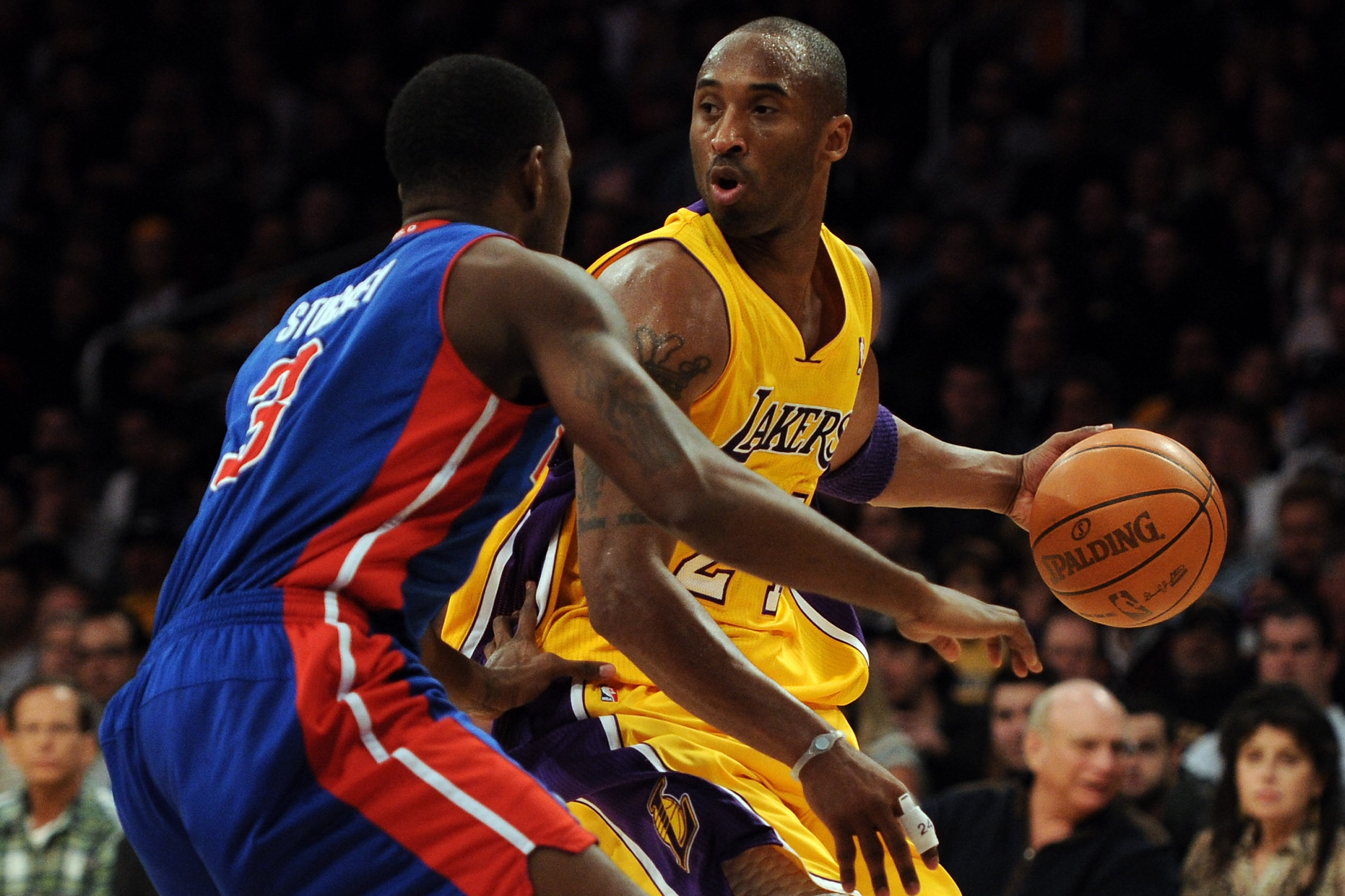What if Kobe Bryant Was NEVER Traded To The Lakers 