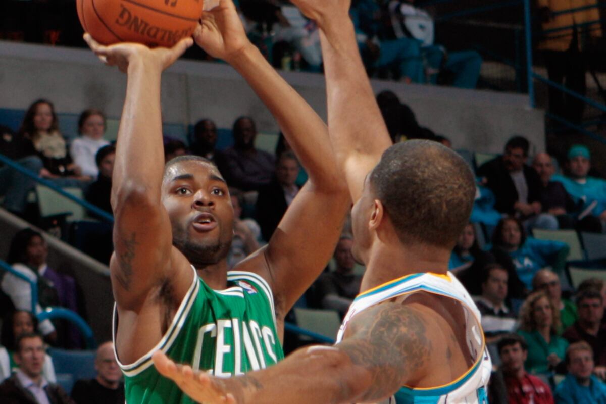 E�Twaun Moore Must Play Point Guard for Boston Celtics to