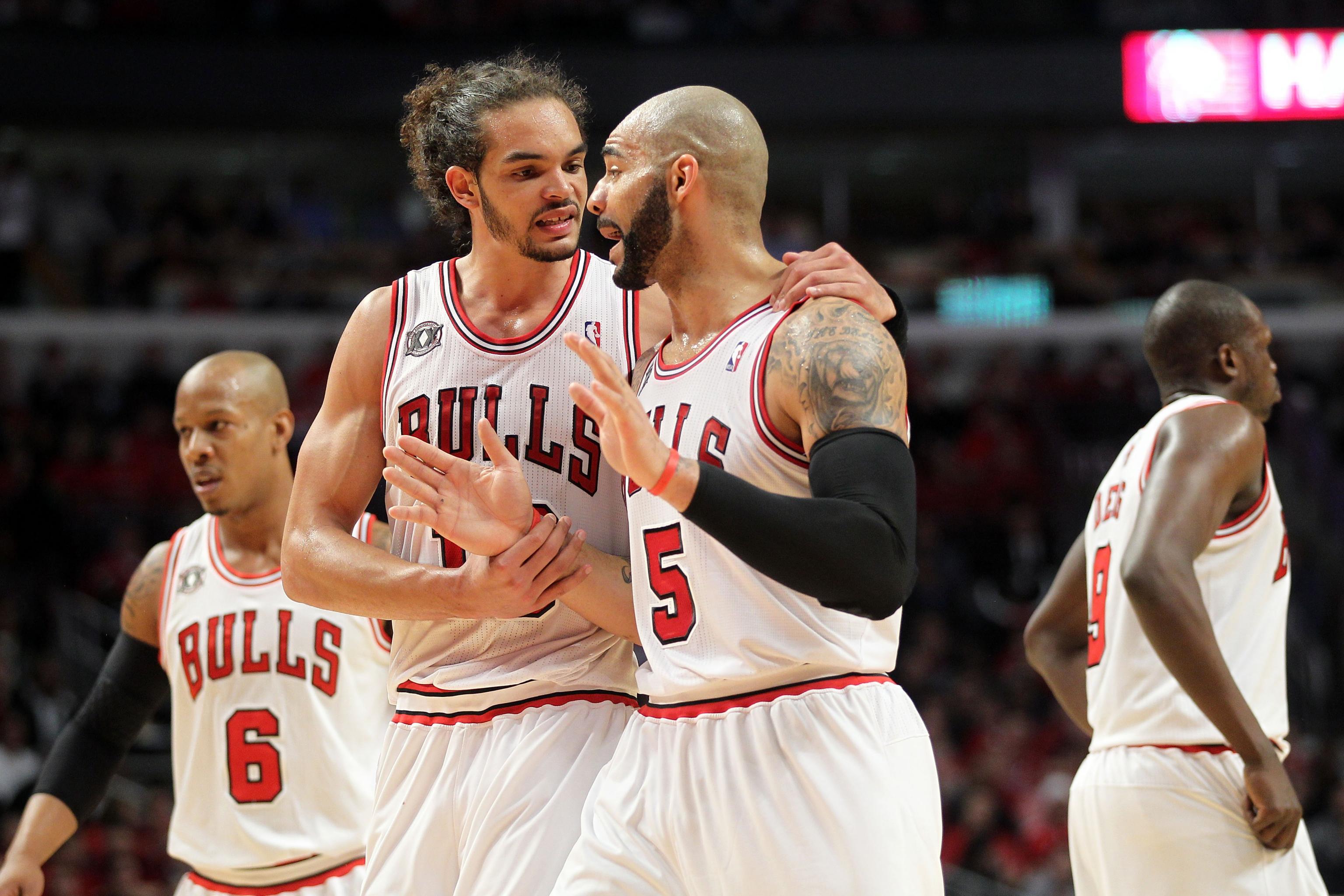 Bulls Advance as Boozer and Defense Have Big Night - The New York Times