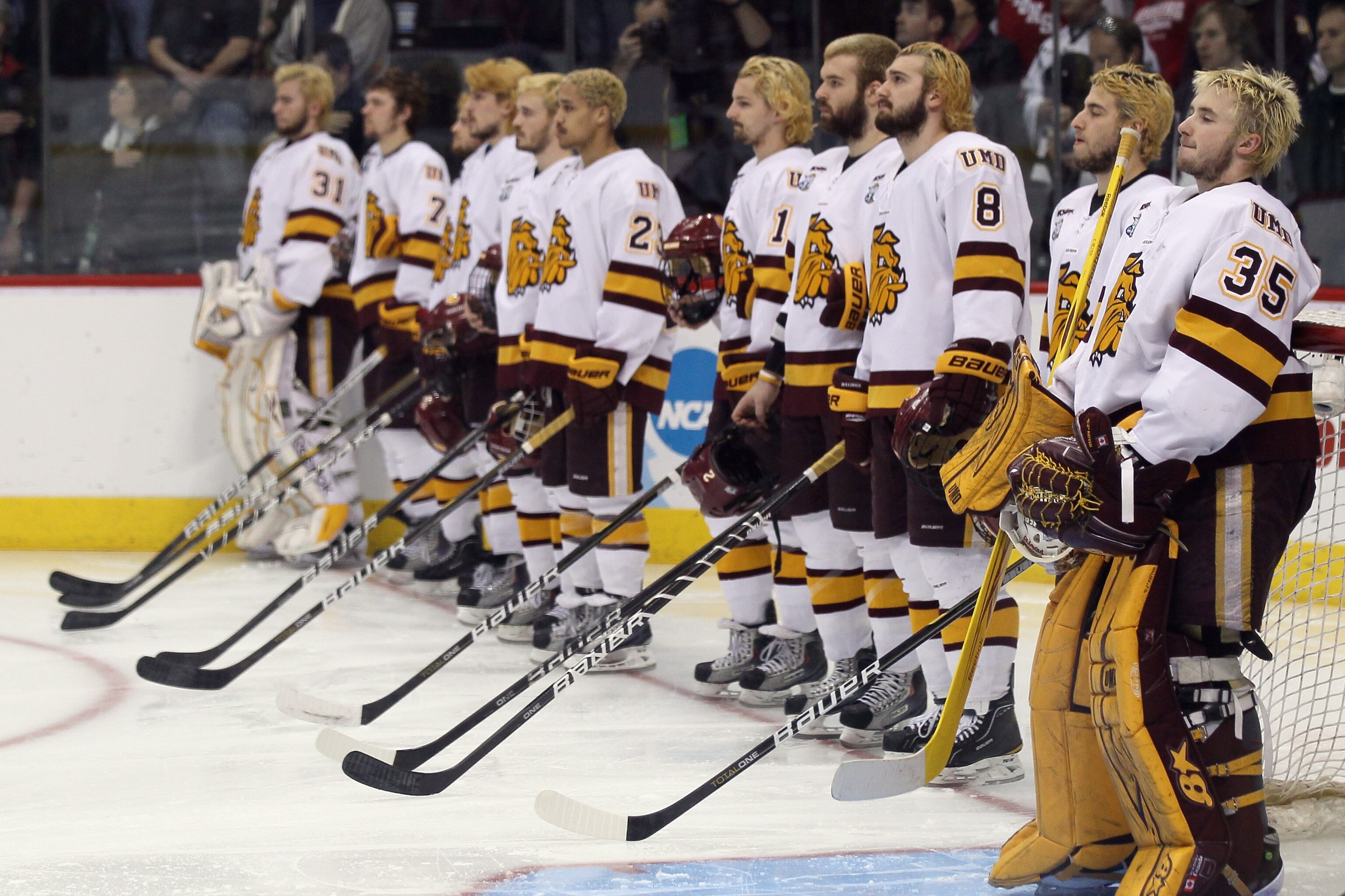 College Hockey Power Rankings: UMD Bulldogs Stumble but Remain No. 1 |  News, Scores, Highlights, Stats, and Rumors | Bleacher Report