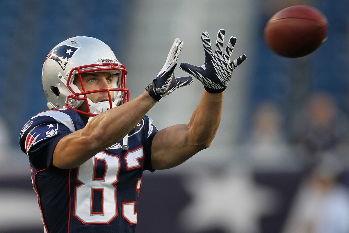 Patriots vs Giants Wes Welker & 2012 NFL Free