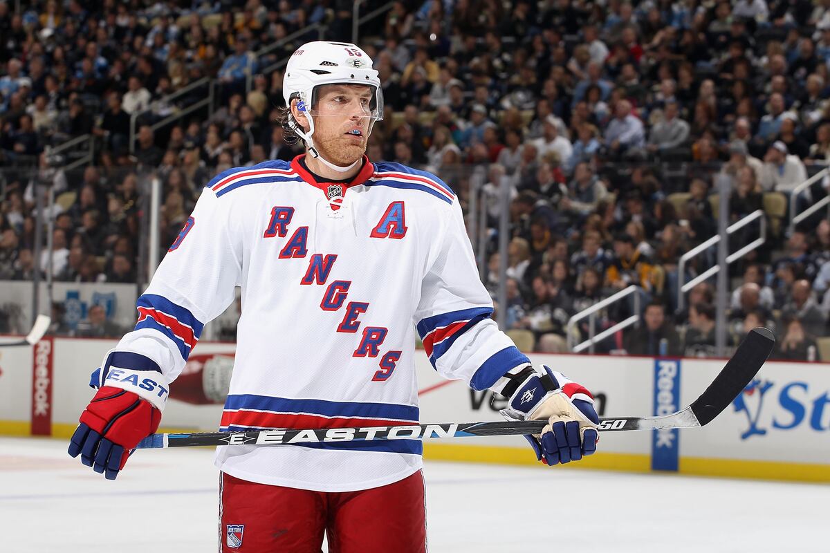Rangers' Brad Richards Continues to Show His Worth, Breaks Long Goal ...