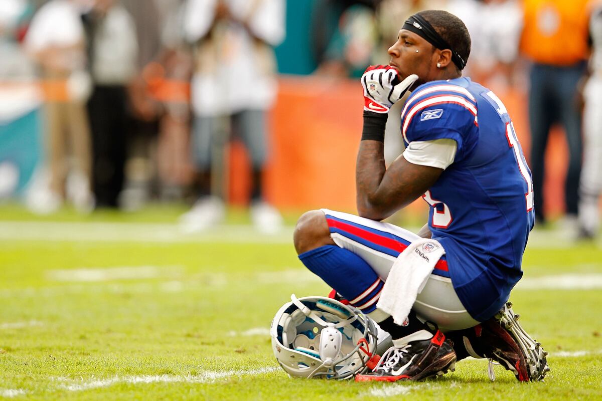 2012 NFL Free Agents Buffalo Bills Could Target These Young Wide