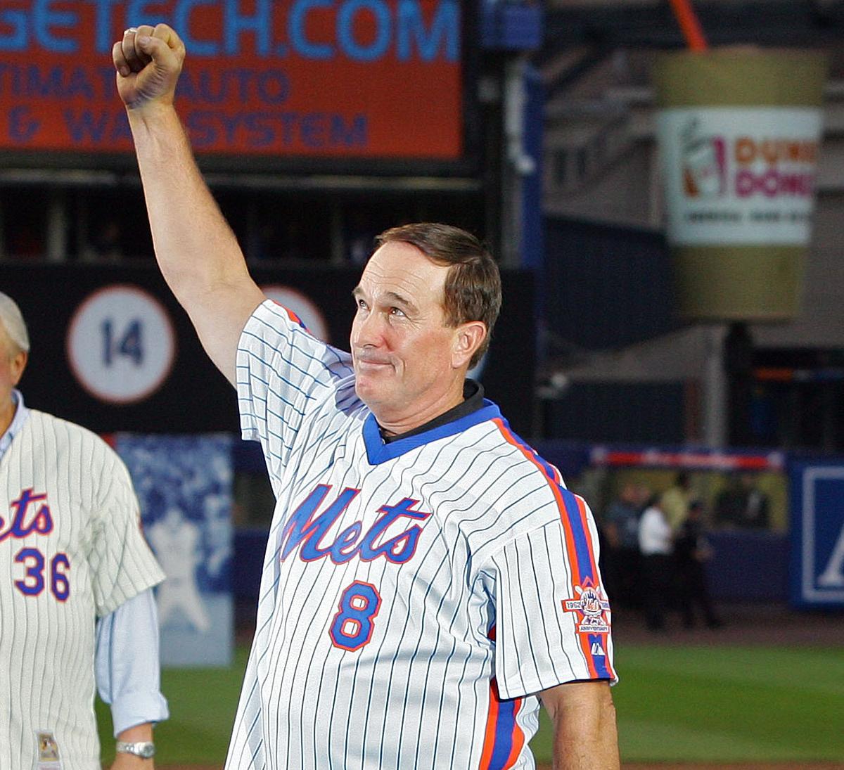 Remembering the Kid: 8 Great Cards of Gary Carter