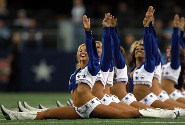 Dallas Cowboy Cheerleader Costume Malfunction