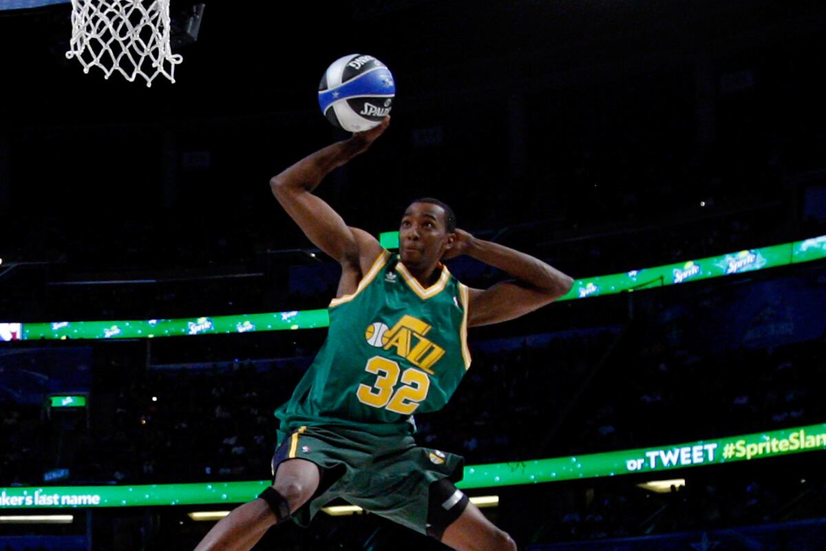 2012 NBA Slam Dunk Contest: Jeremy Evans Wins Lackluster, Awkward Event | Bleacher Report ...