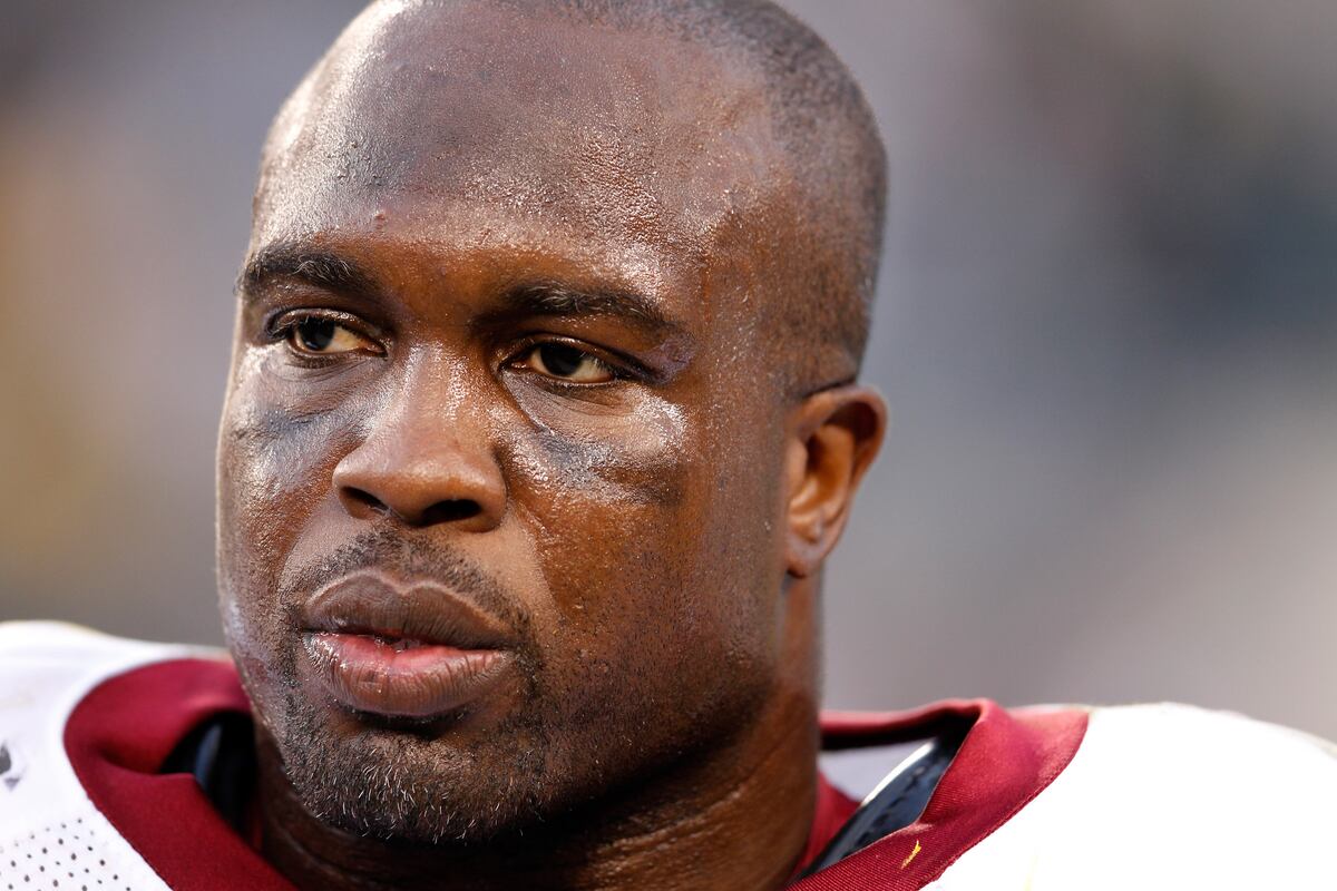 2012 NFL Free Agents Why ReSigning London Fletcher Is Essential for