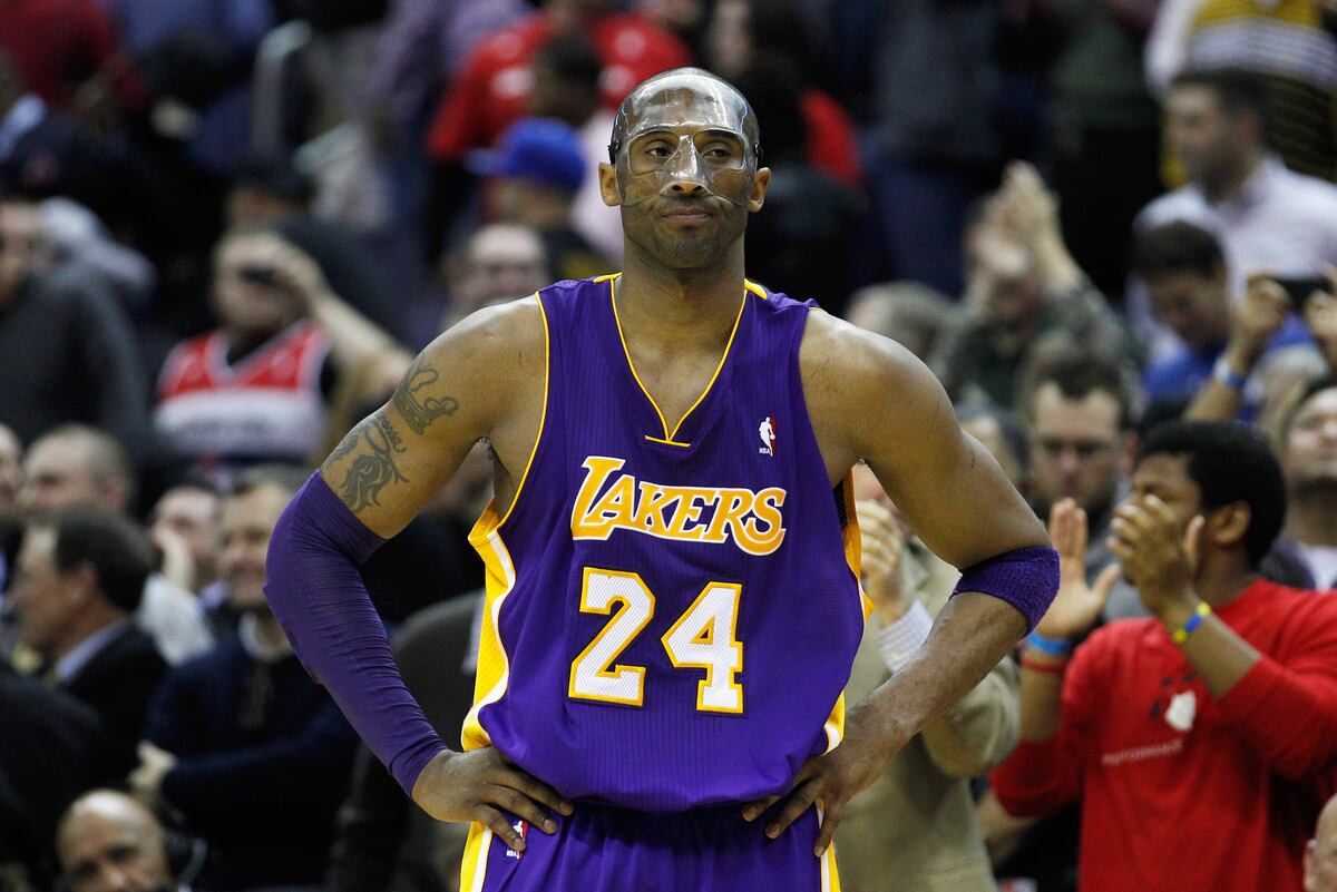 Los Angeles Lakers Why Now Is the Time to Trade Kobe Bryant News