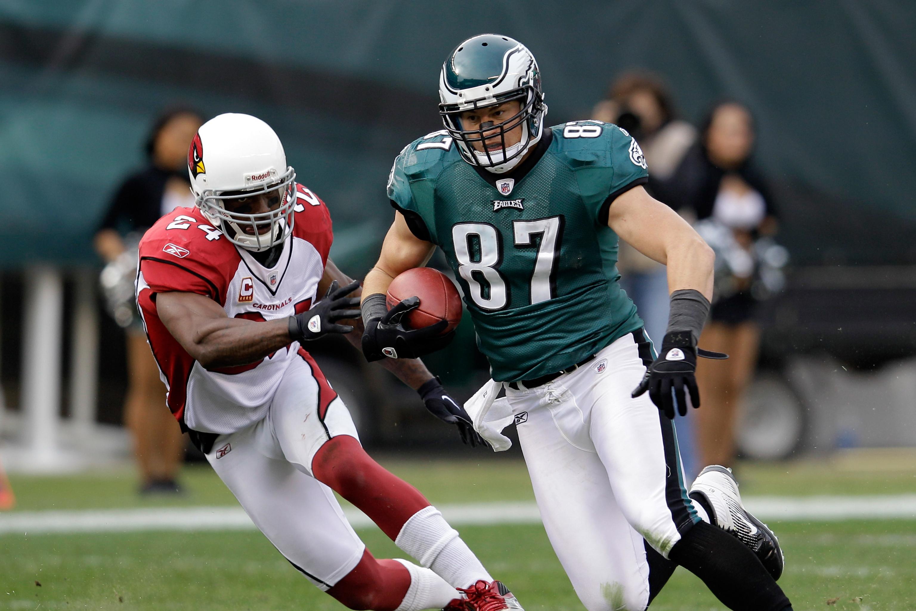 Rob Gronkowski? Bring back Brent Celek? What Eagles could do at