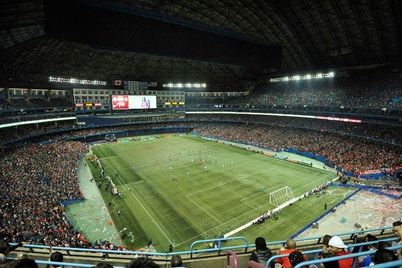 Toronto Fc Vs La Galaxy Drew Capacity Crowd At Toronto Rogers