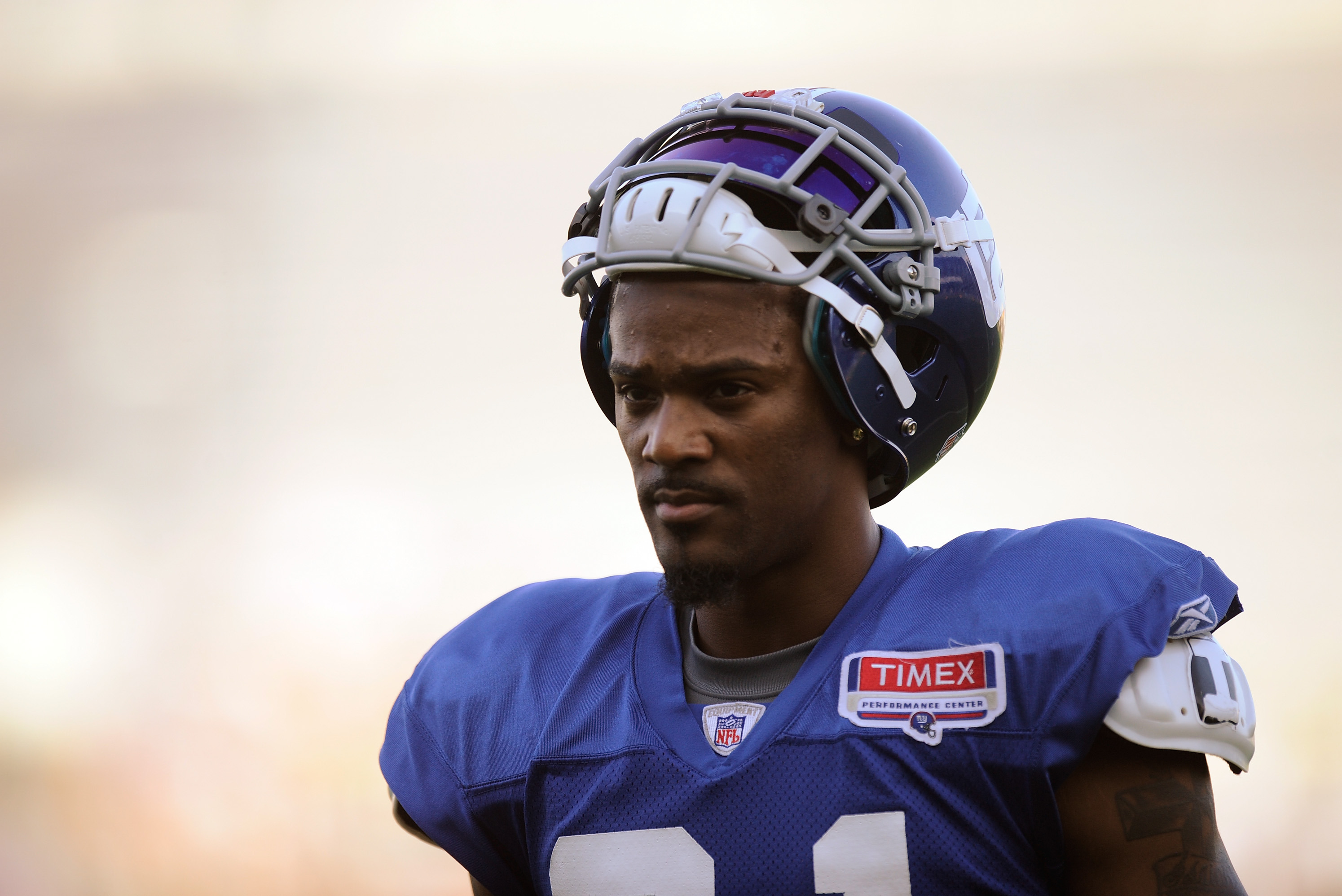 NY Giants bring back Aaron Ross after cornerback spends 2012