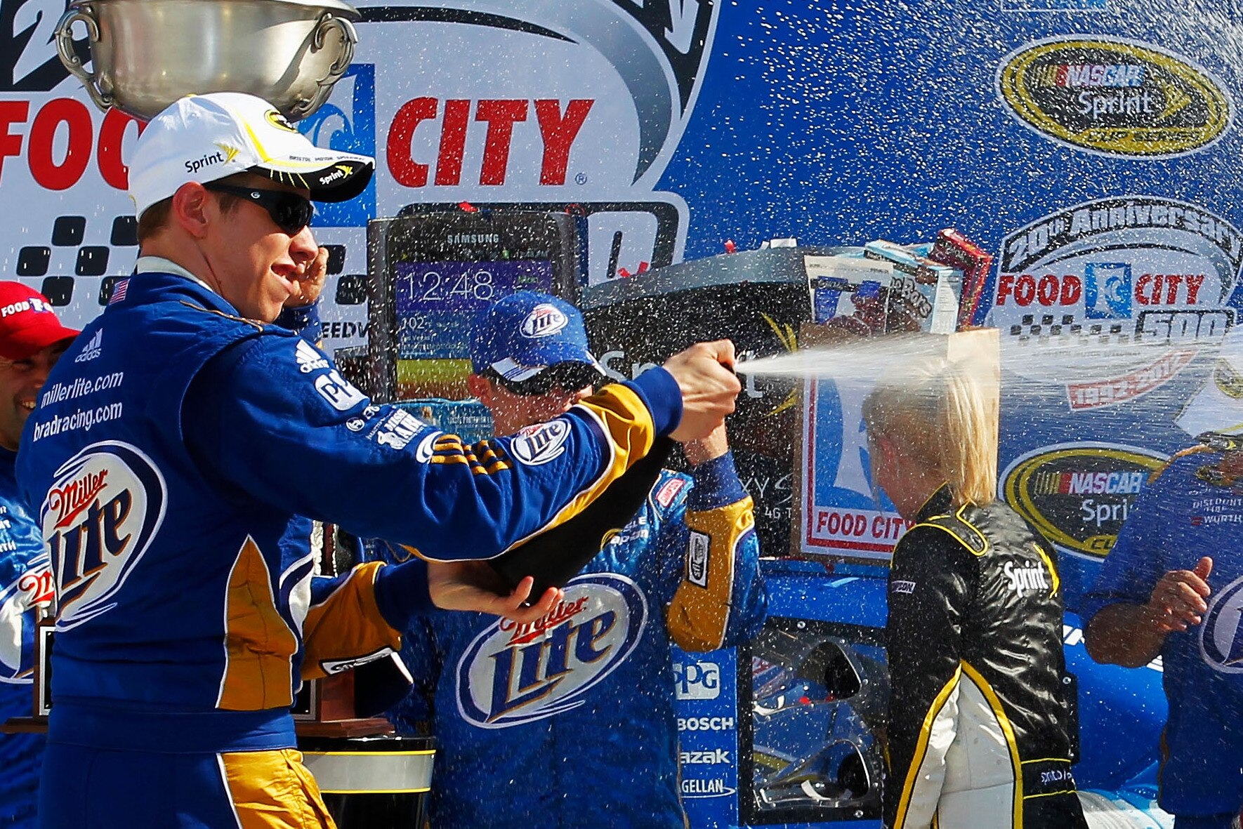 Nascar Brad Keselowski Doubles Up At Bristol Bleacher Report