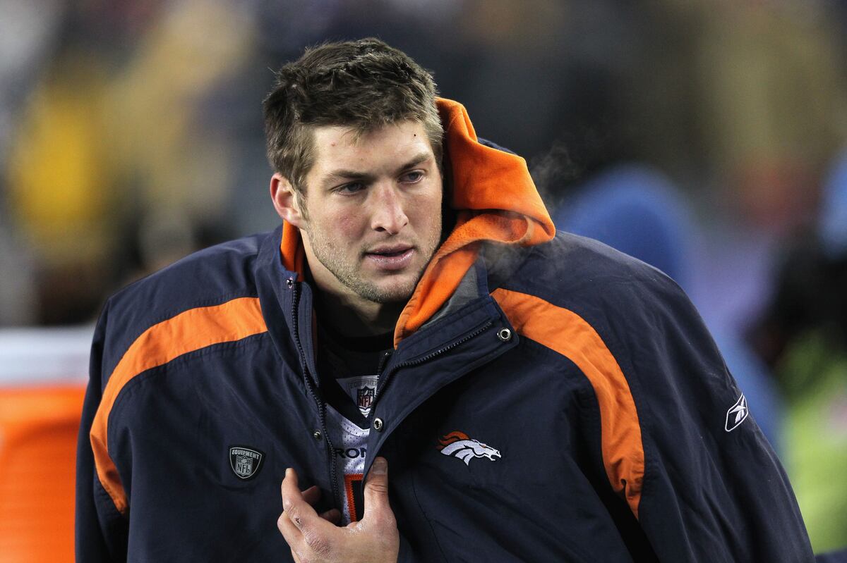 Tim Tebow Trade Rumors: Why Tim Terrific Won't Save Jets' Sinking Locker Room | Bleacher Report ...