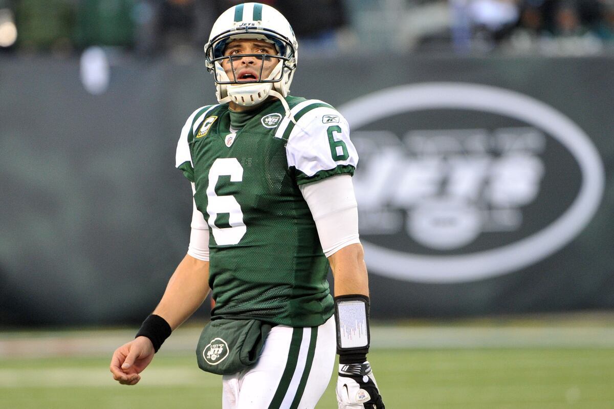 Tim Tebow Jets: GM's Insistence Doesn't Convince Anyone Tebow Will Be the Backup | Bleacher ...