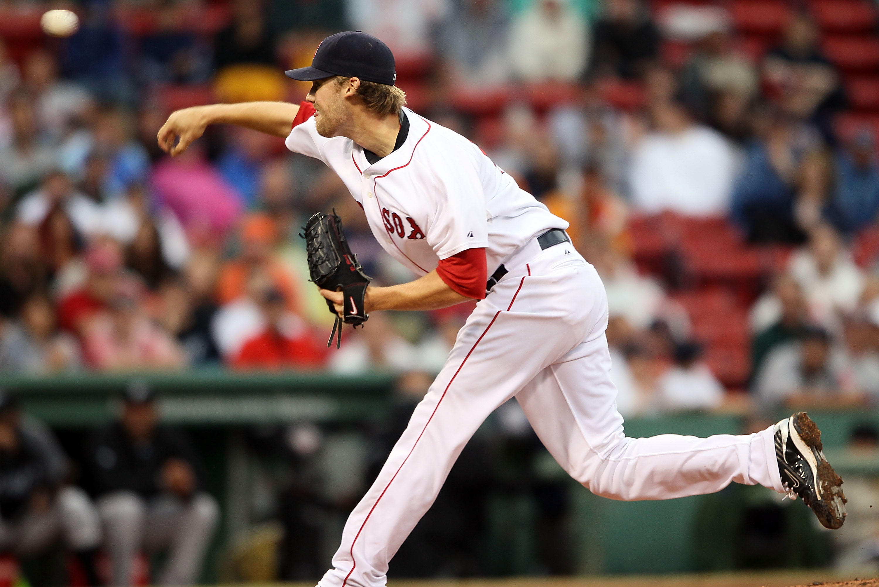 Daniel Bard makes his return to Fenway after 10-year absence