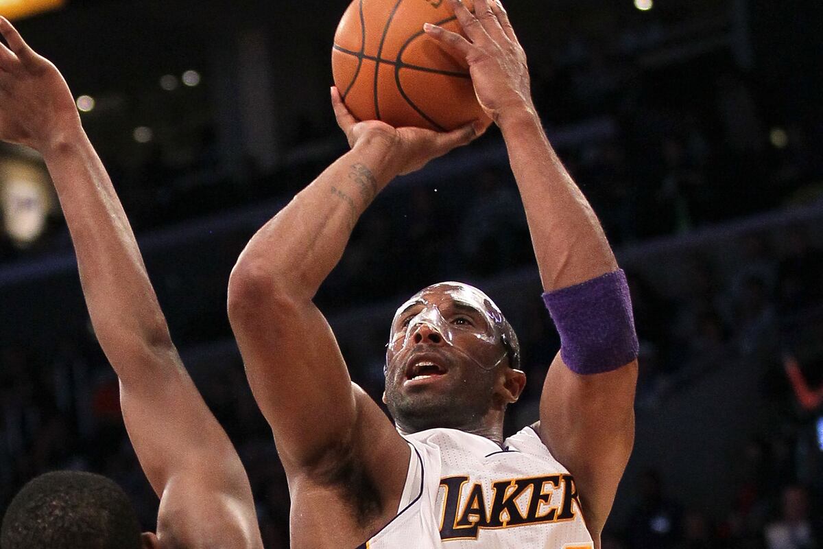 Lakers Rumors Kobe Bryant Thrilled to Have Ramon Sessions on His Side