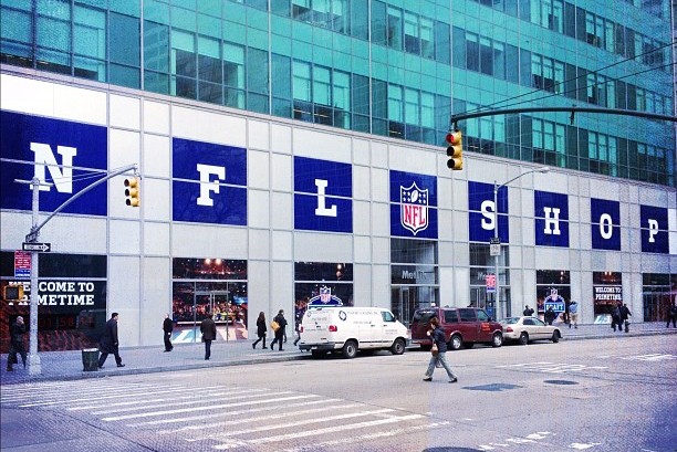 Manifiesto Es mas que maximizar NFL Pop-Up Shop: Location, Events Schedule, New Nike Uniform Previews and  More | News, Scores, Highlights, Stats, and Rumors | Bleacher Report