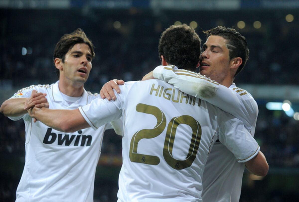 Ranking The Biggest Football Gossip Stories Trafford Livramento And Guehi - 92trfpb