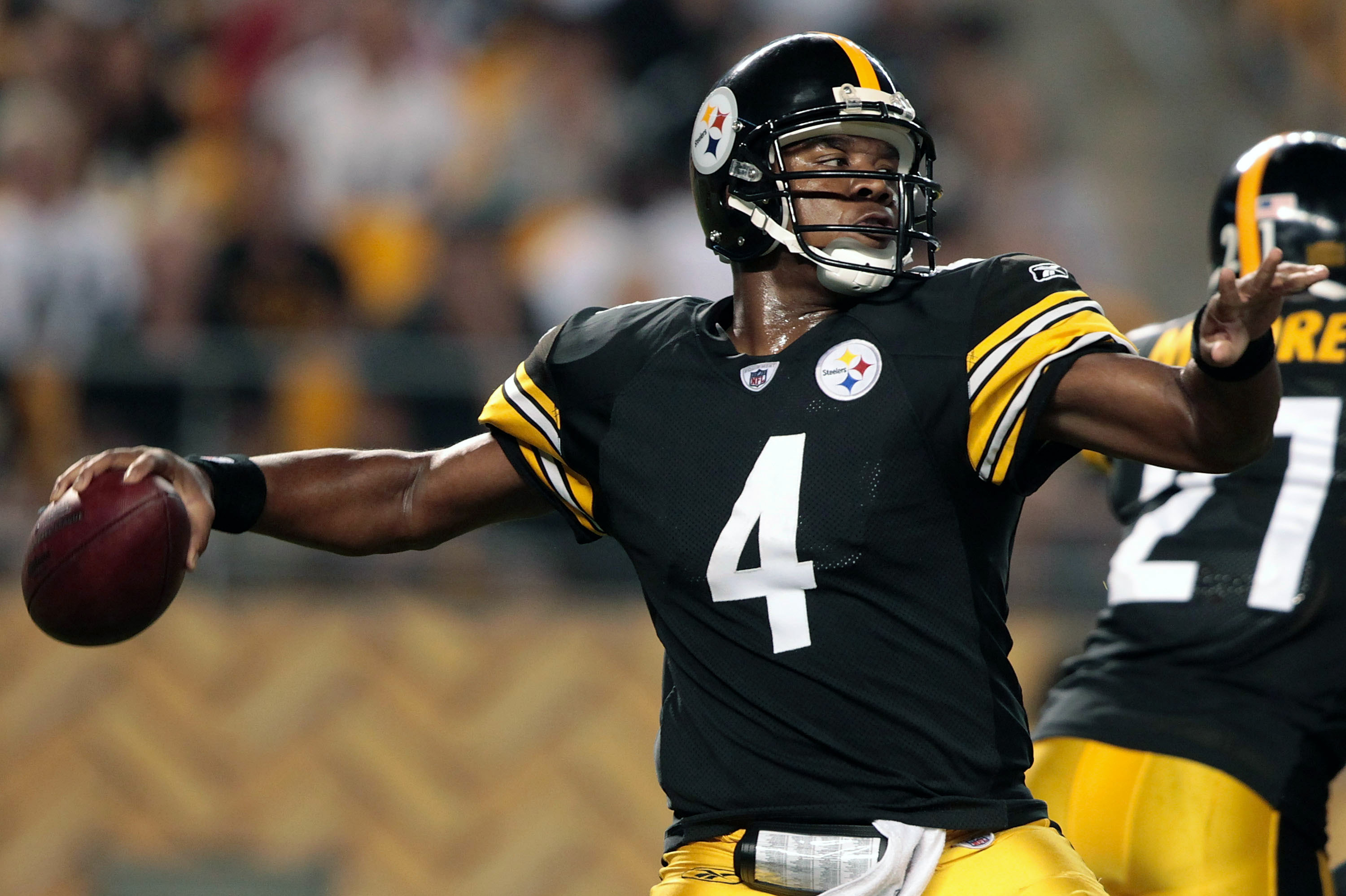 Byron Leftwich injury: Another Steelers QB hurt, Charlie Batch likely to  start - SB Nation Pittsburgh