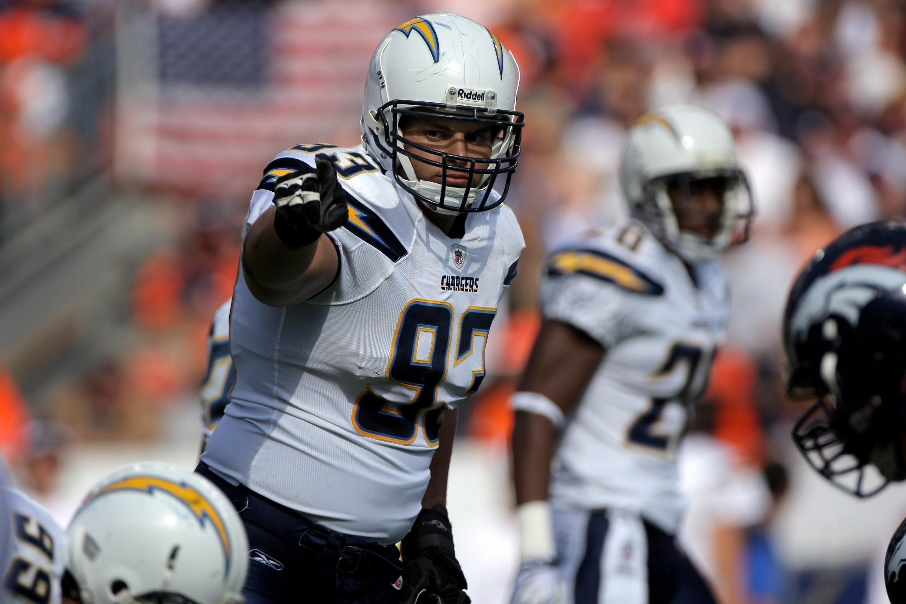 2012 NFL Free Agency: Luis Castillo Reportedly Re-Signs with San Diego  Chargers, News, Scores, Highlights, Stats, and Rumors