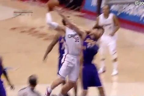 Blake Griffin Dunk Video Watch Clippers Star Posterize Pau Gasol For 2nd Time Bleacher Report Latest News Videos And Highlights