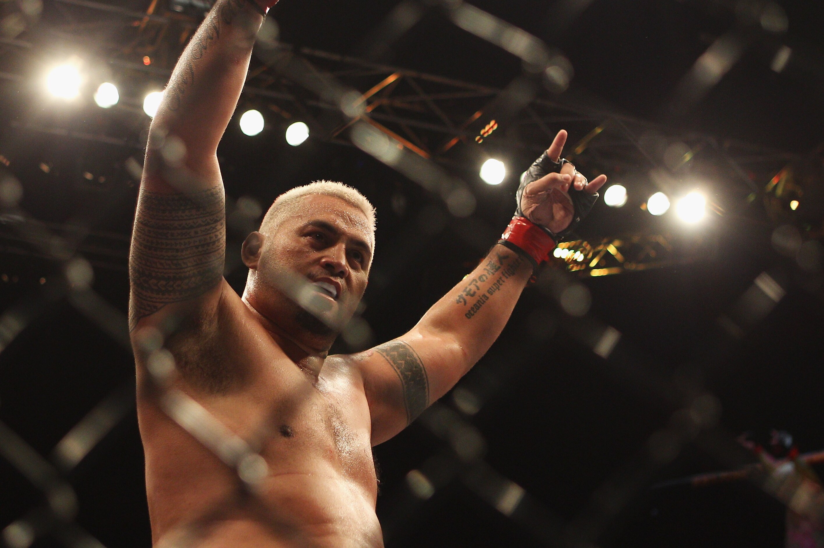 Grande Photo Dédicacée De Mark Hunt (UFC) - Format 36,5x27,5 Cm Avec Certificat D'authenticité - Neuf