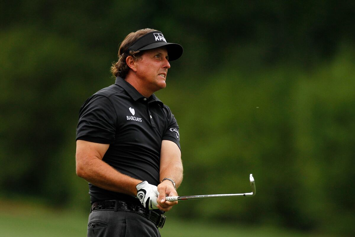Masters 2012 Leaderboard Phil Mickelson and Top Contenders to Rally on