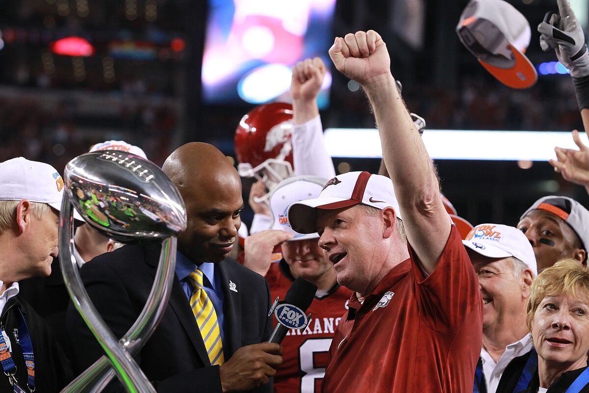 Arkansas Razorbacks: Athletic Director Jeff Long Fires Coach Bobby