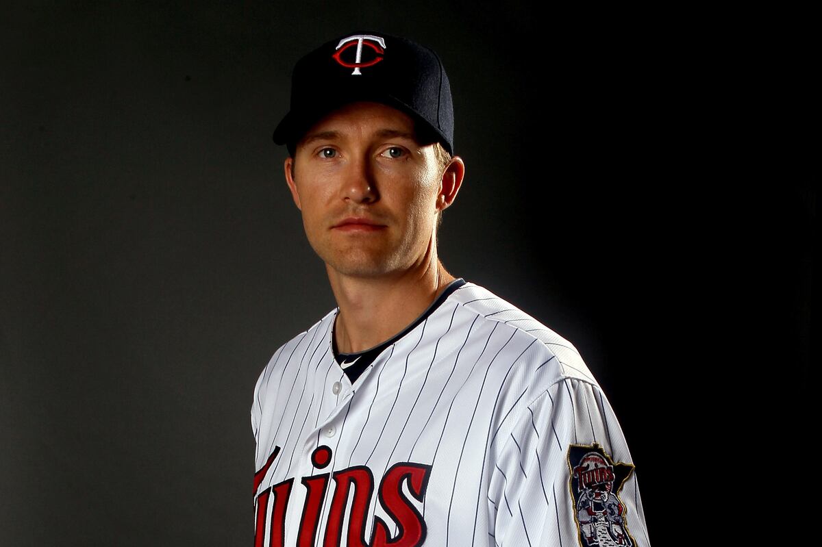 Scott Baker's Elbow Injury Has Twins Feeling Pain of Their Own News