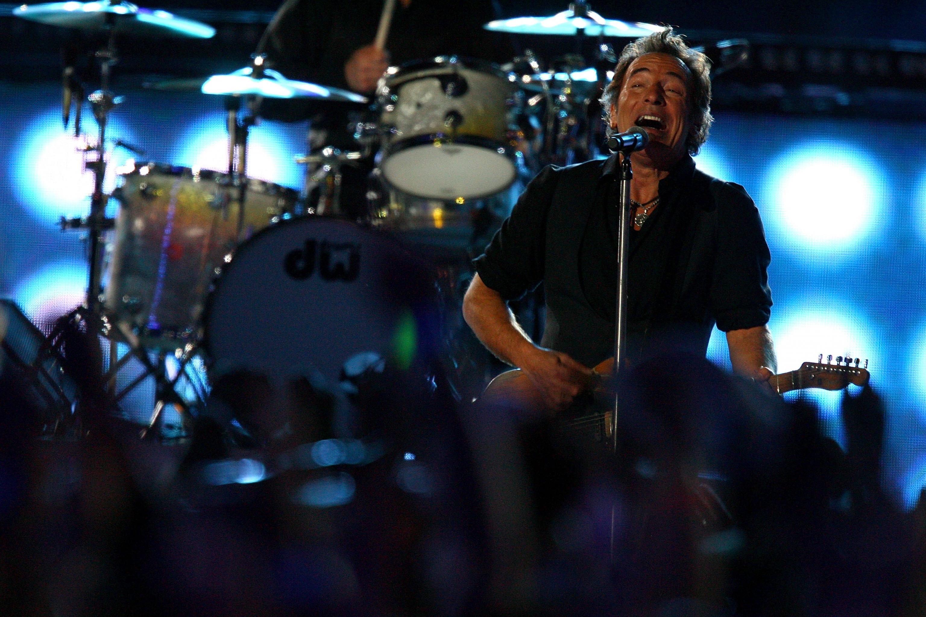 Bruce Springsteen is Coming to Wrigley Field This Summer - Bleacher Nation