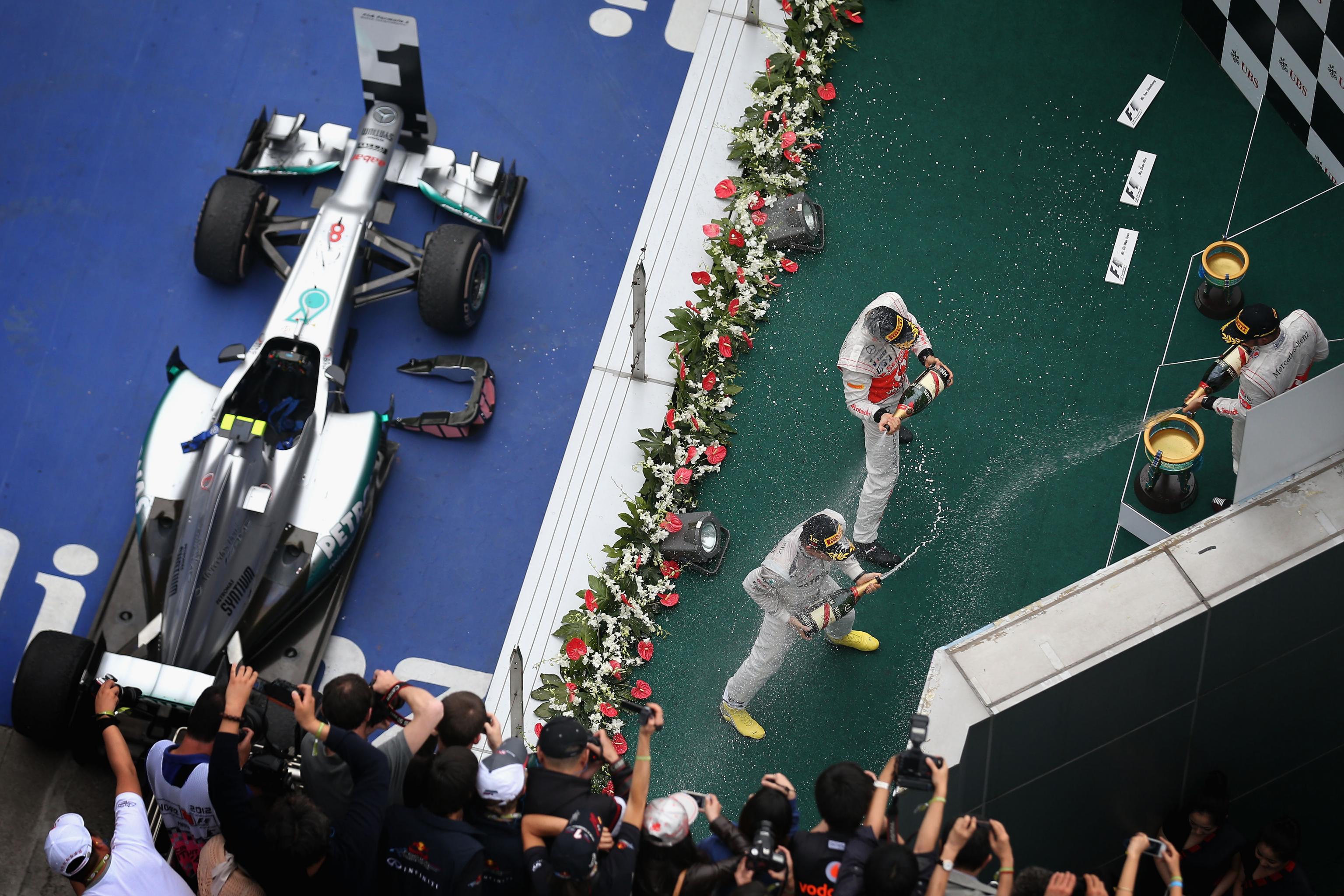 2012 Chinese GP – Rosberg wins his first F1 race in Mercedes