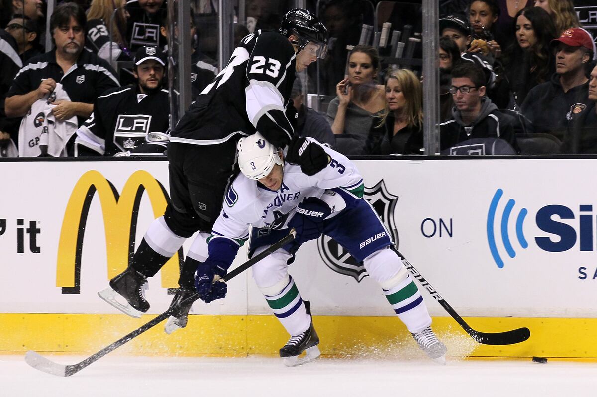 NHL Playoffs: Preview and Prediction for Game 4 of the Canucks vs