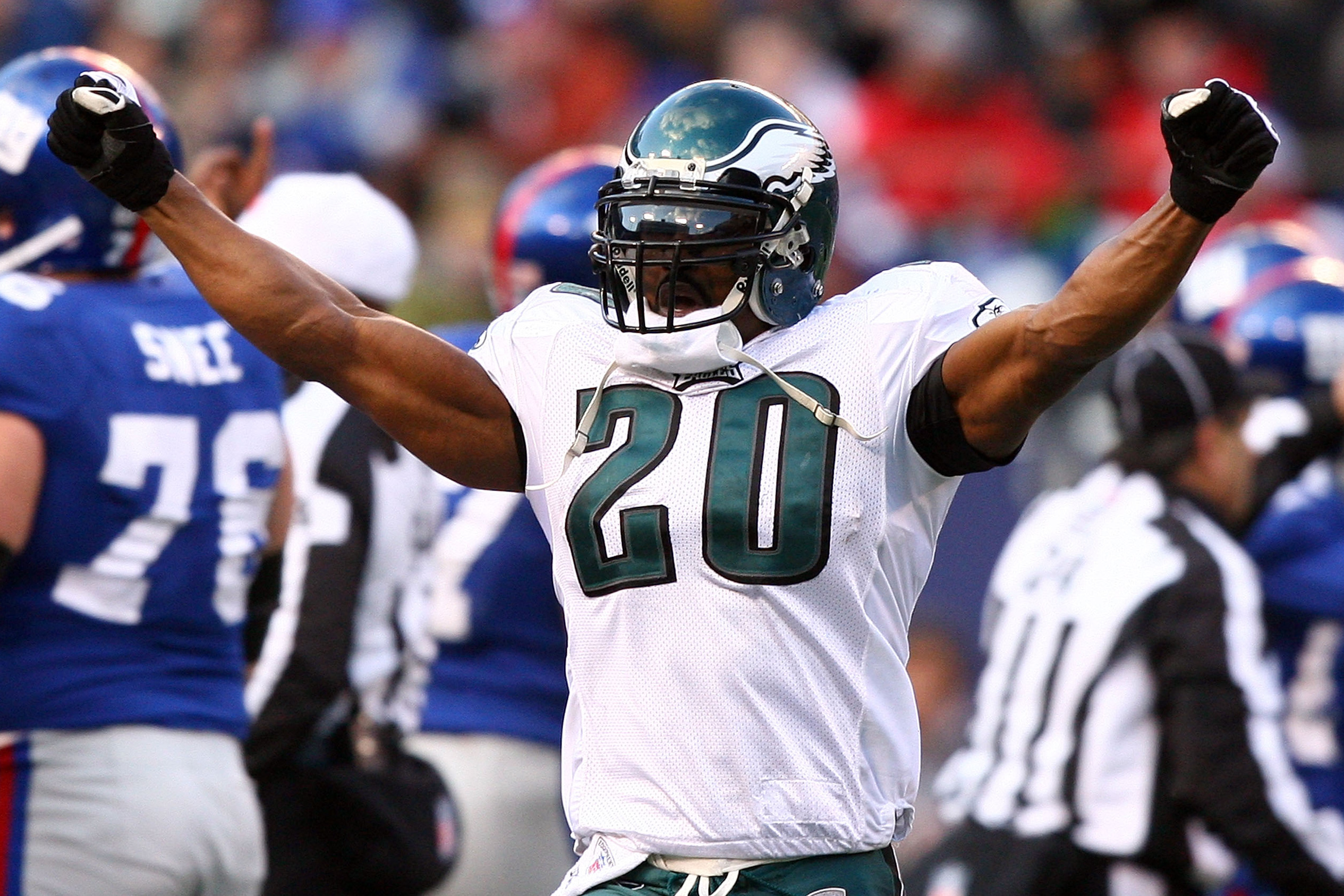 Brian Dawkins, former Eagles, Broncos safety, announces retirement from NFL  