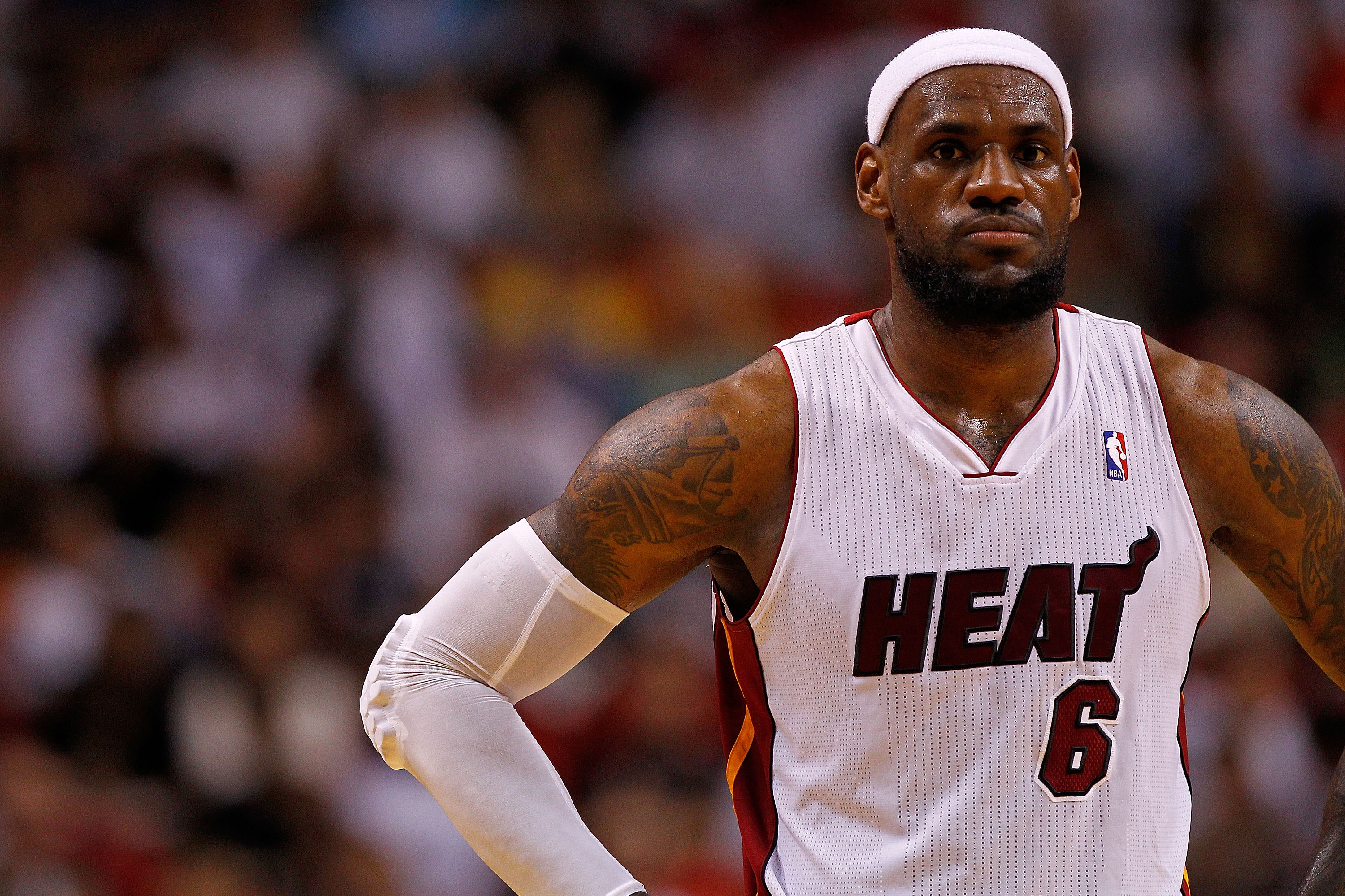 Heat's LeBron James tops NBA's worldwide, domestic jersey sales lists -  Sports Illustrated