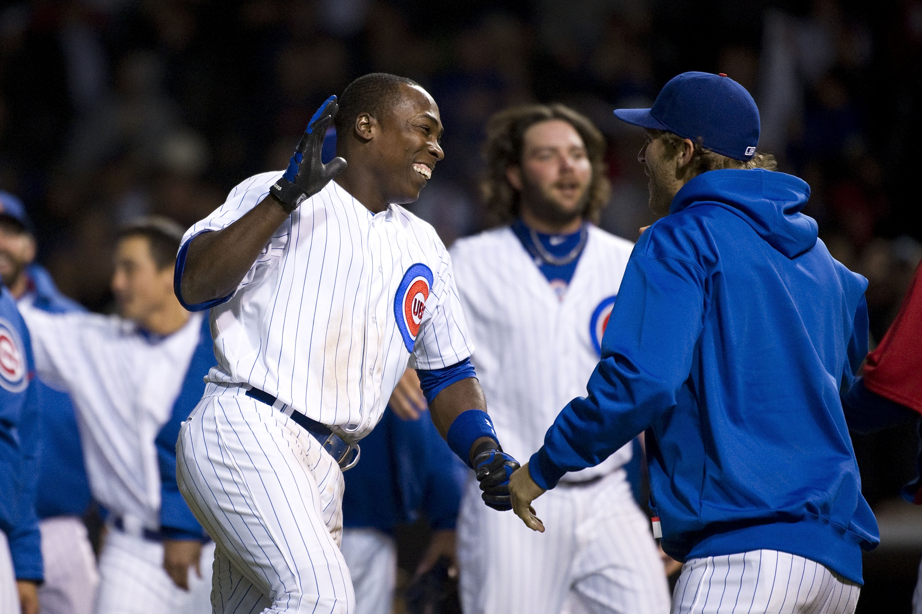 Ex-Cubs star Alfonso Soriano visits Wrigley, fans show love – NBC