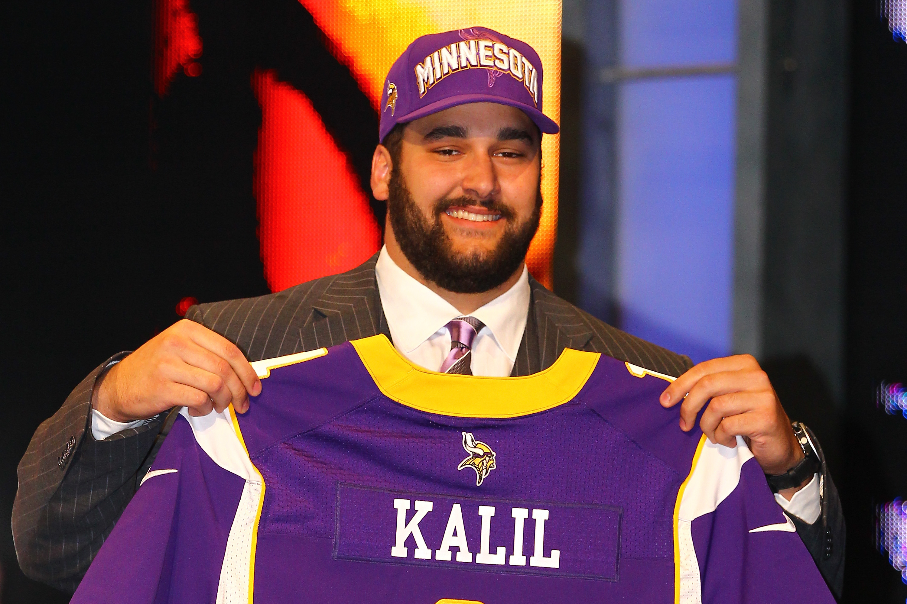 Minnesota Vikings select OT Matt Kalil with No. 4 pick in NFL draft