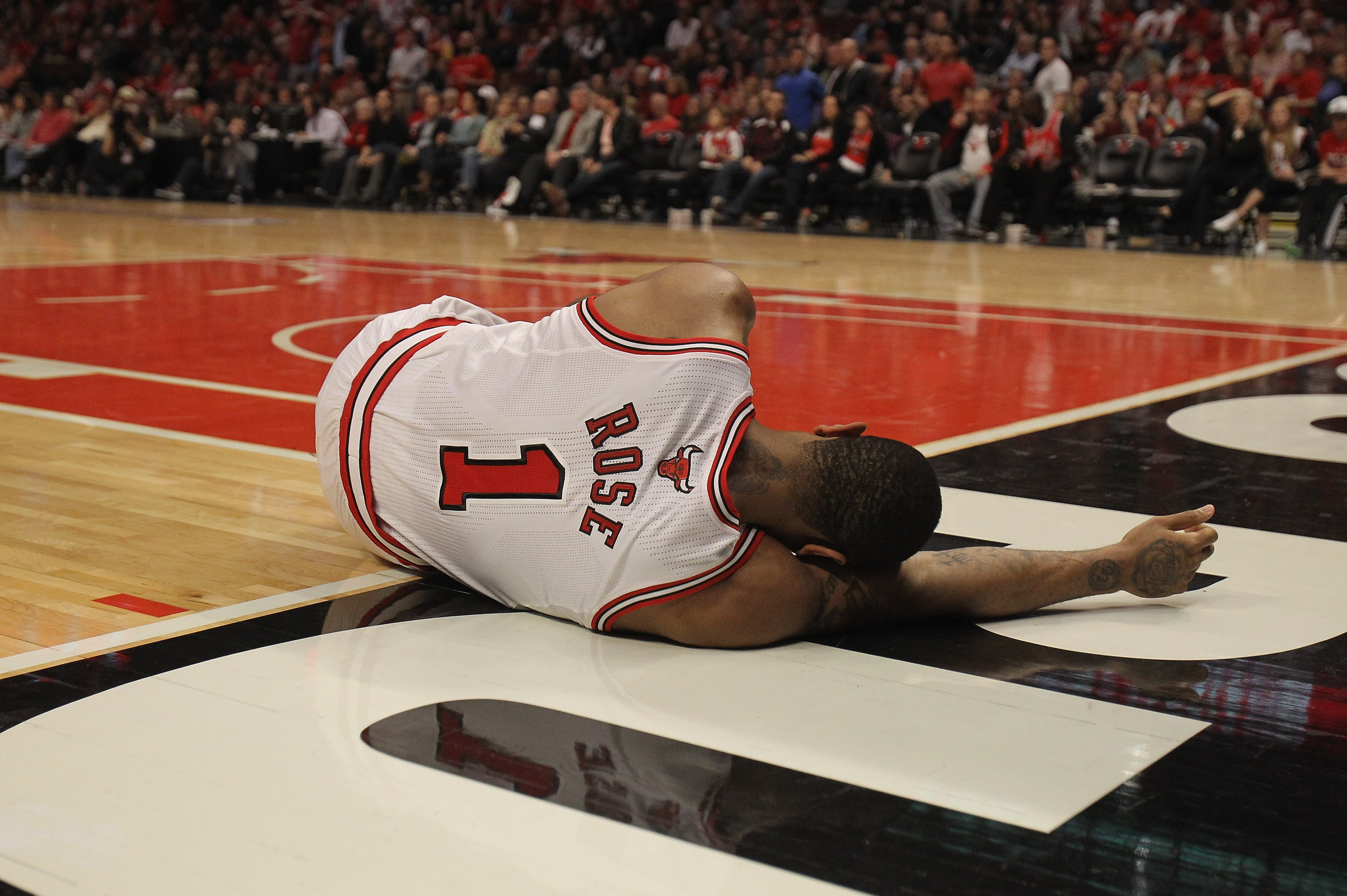 Chicago Bulls Star Derrick Rose Suffers Another Knee Injury - ABC News