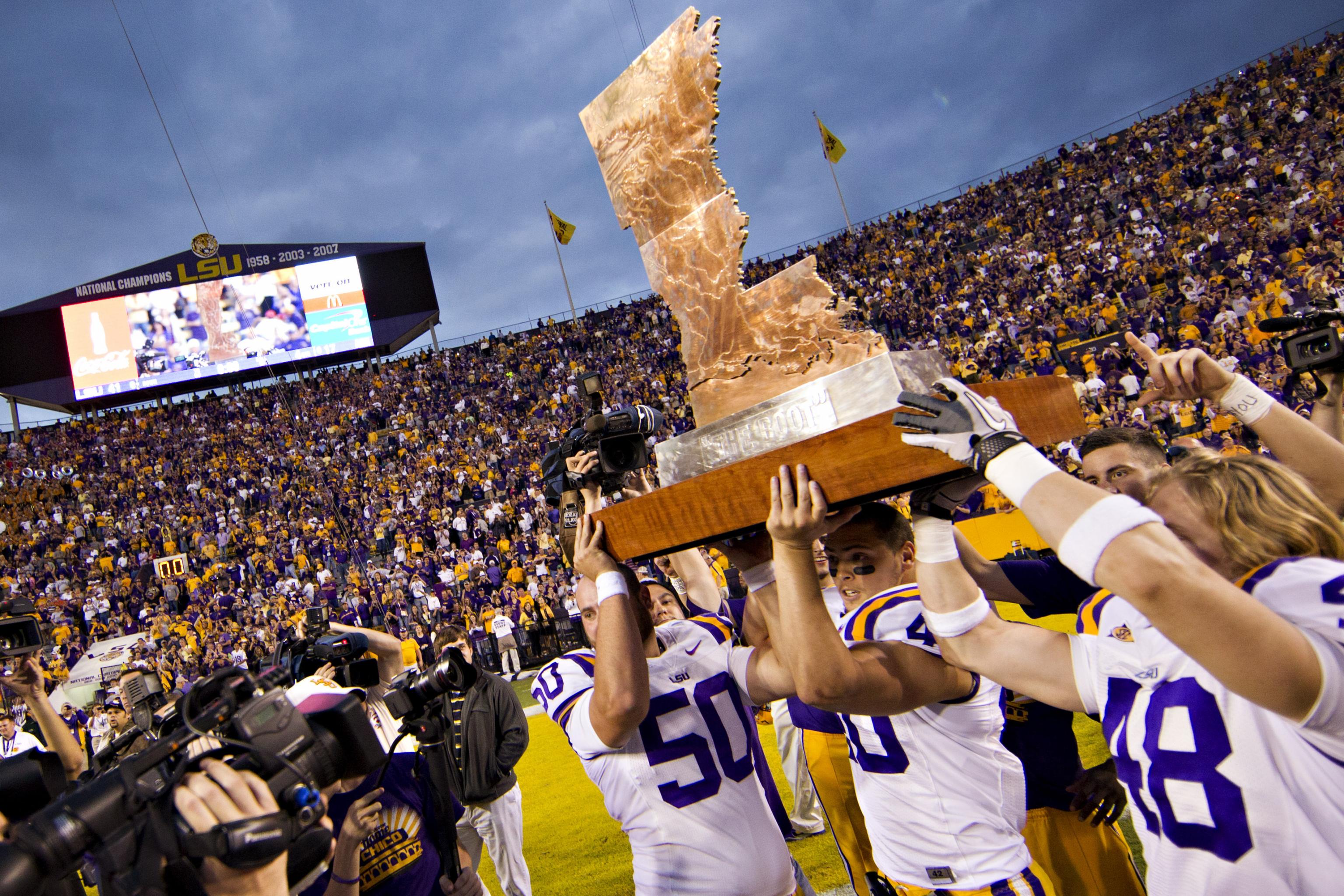 Throwing Away LSU vs. Arkansas Thanksgiving Tradition Is Wrong