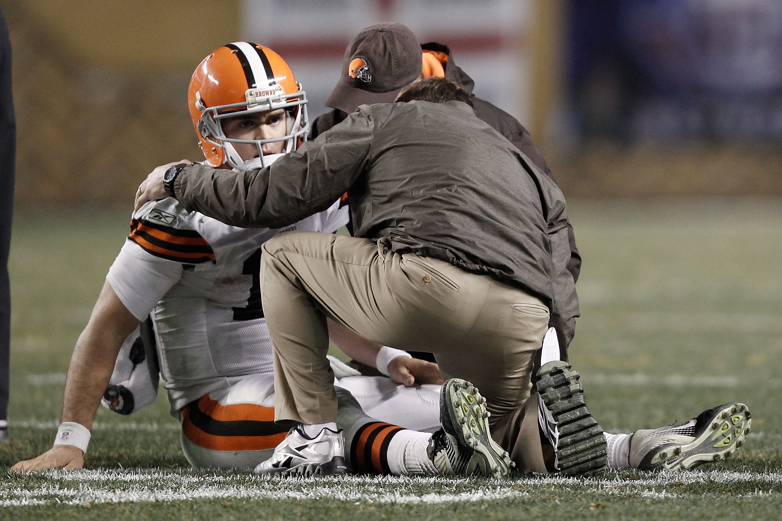 Colt McCoy's father says McCoy doesn't remember anything after hit