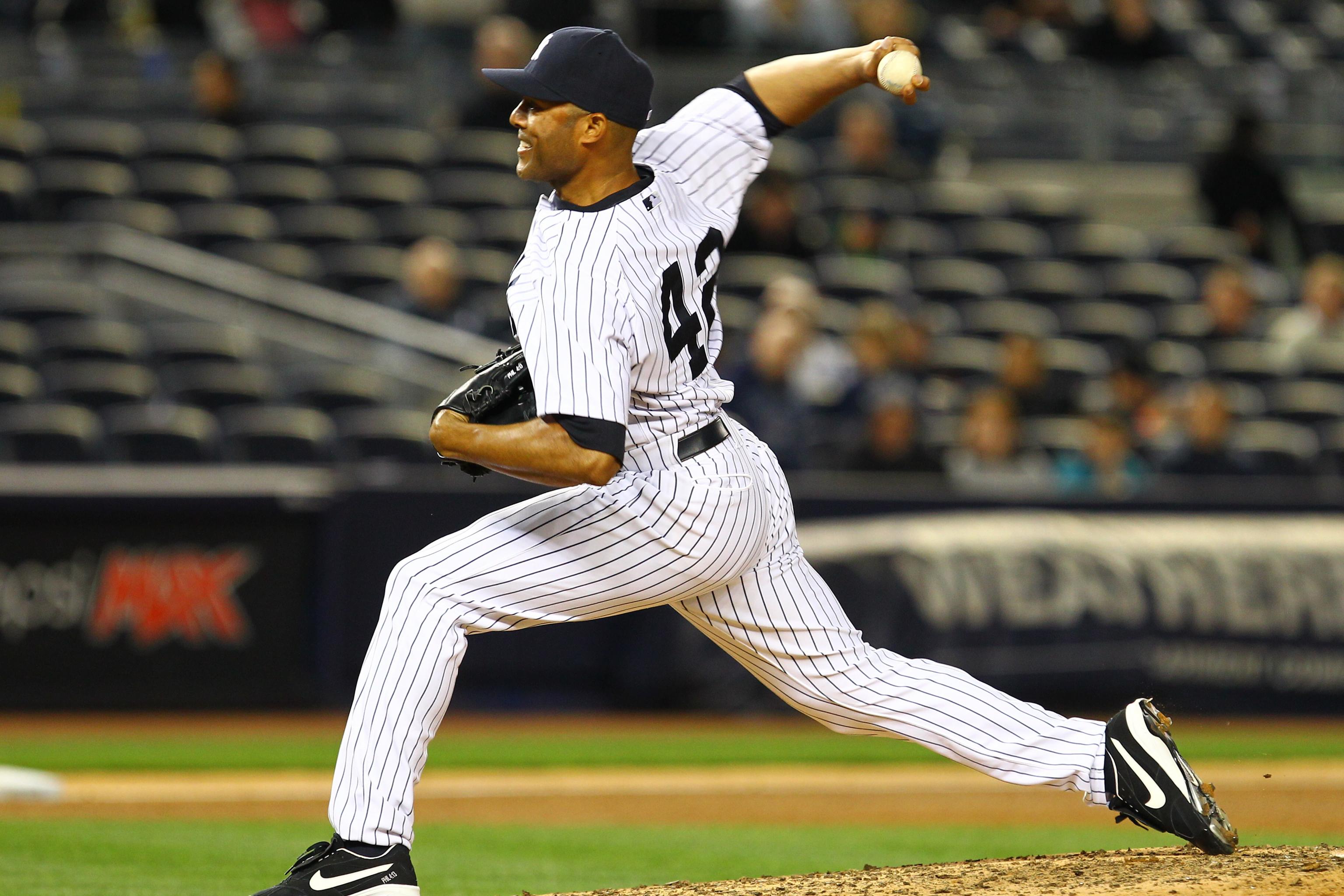 Mariano Rivera's torn ACL confirmed by Yankees team doctors 