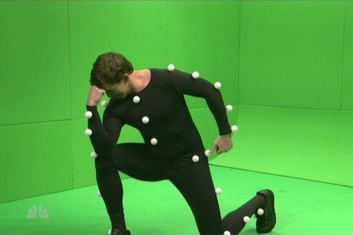 Eli Manning SNL: Giants QB Pays Homage to Tim Tebow by Tebowing on TV