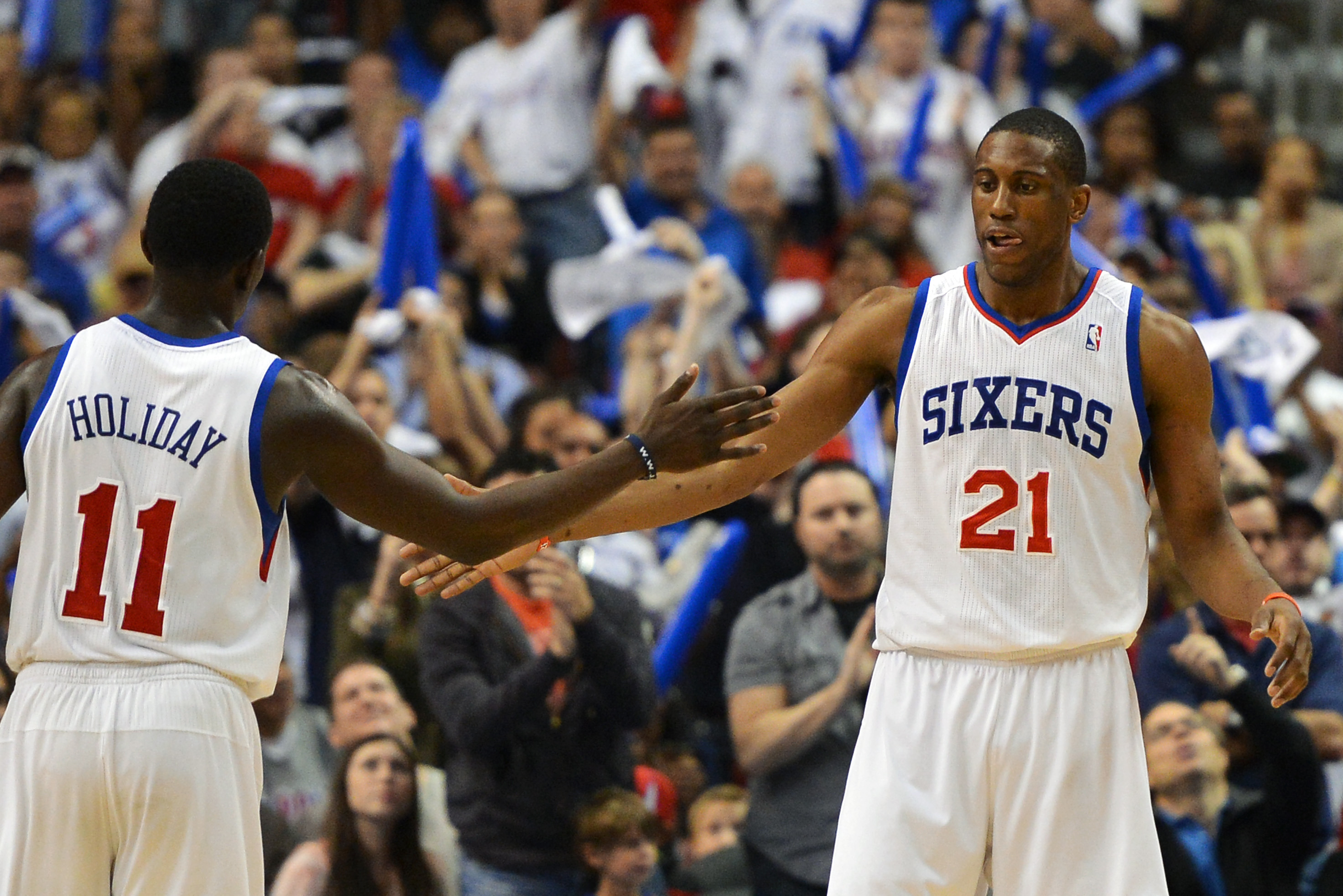 NBA: 76ers blow out Bulls to tie series