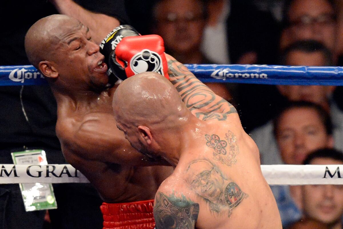 Mayweather vs Cotto Does Cotto's Performance Mean Pacquiao Can Beat